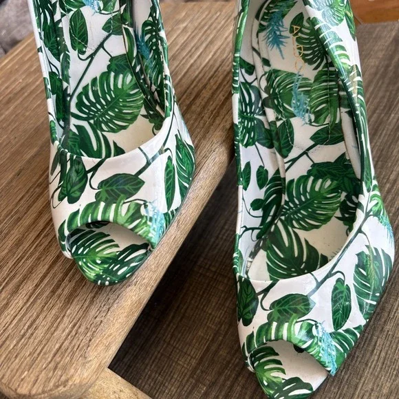 Aldo Stella Printed Patent Tropical Leaves Stiletto 4.5 In Peep Toe Heels 9 - Picture 12 of 12